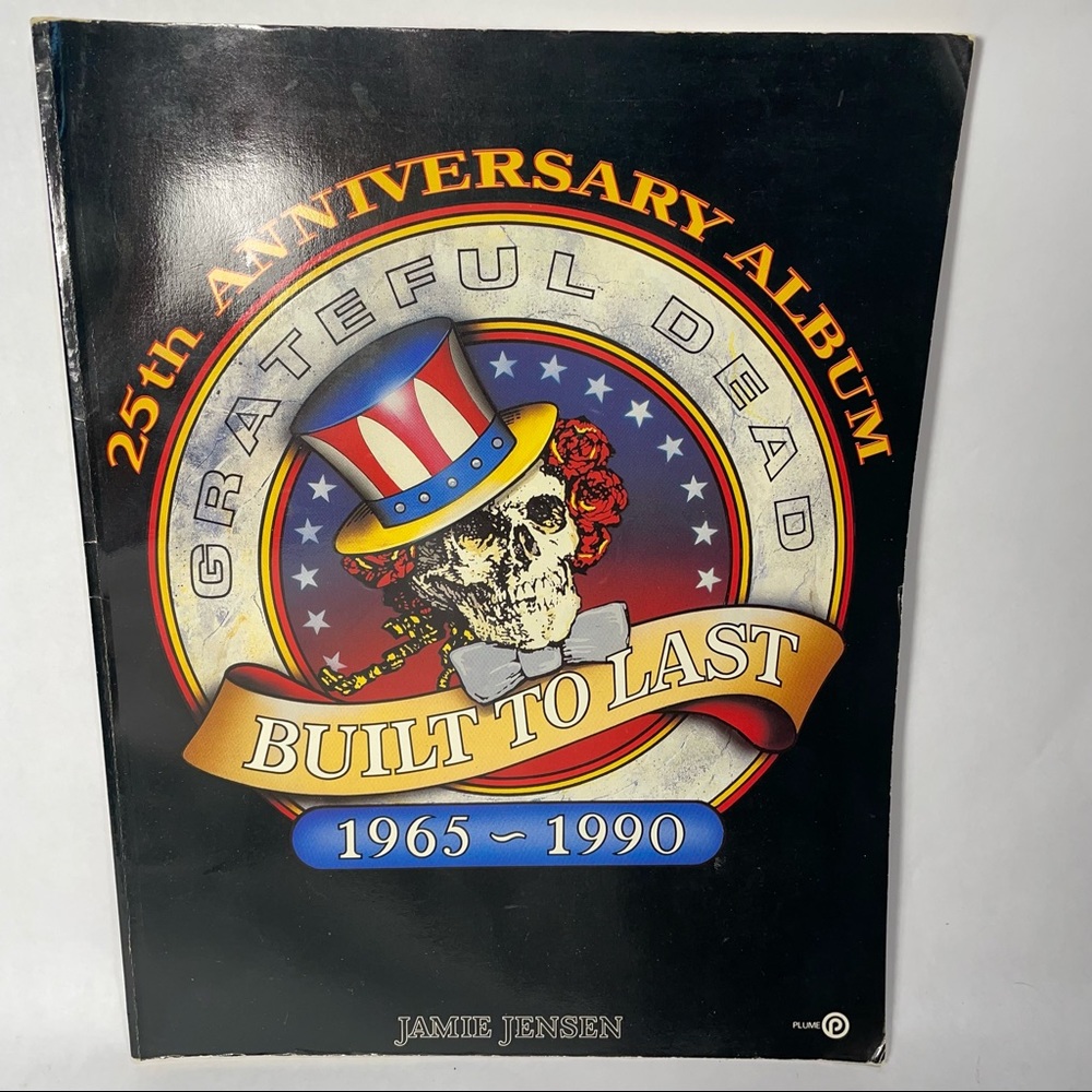 The GRATEFUL DEAD 1965-1990 Book Built to last 25 years of Fantail
